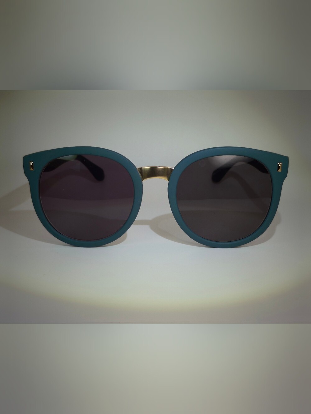 Verdette. Women’s Teal Round Sunglasses with Gold Bridge.